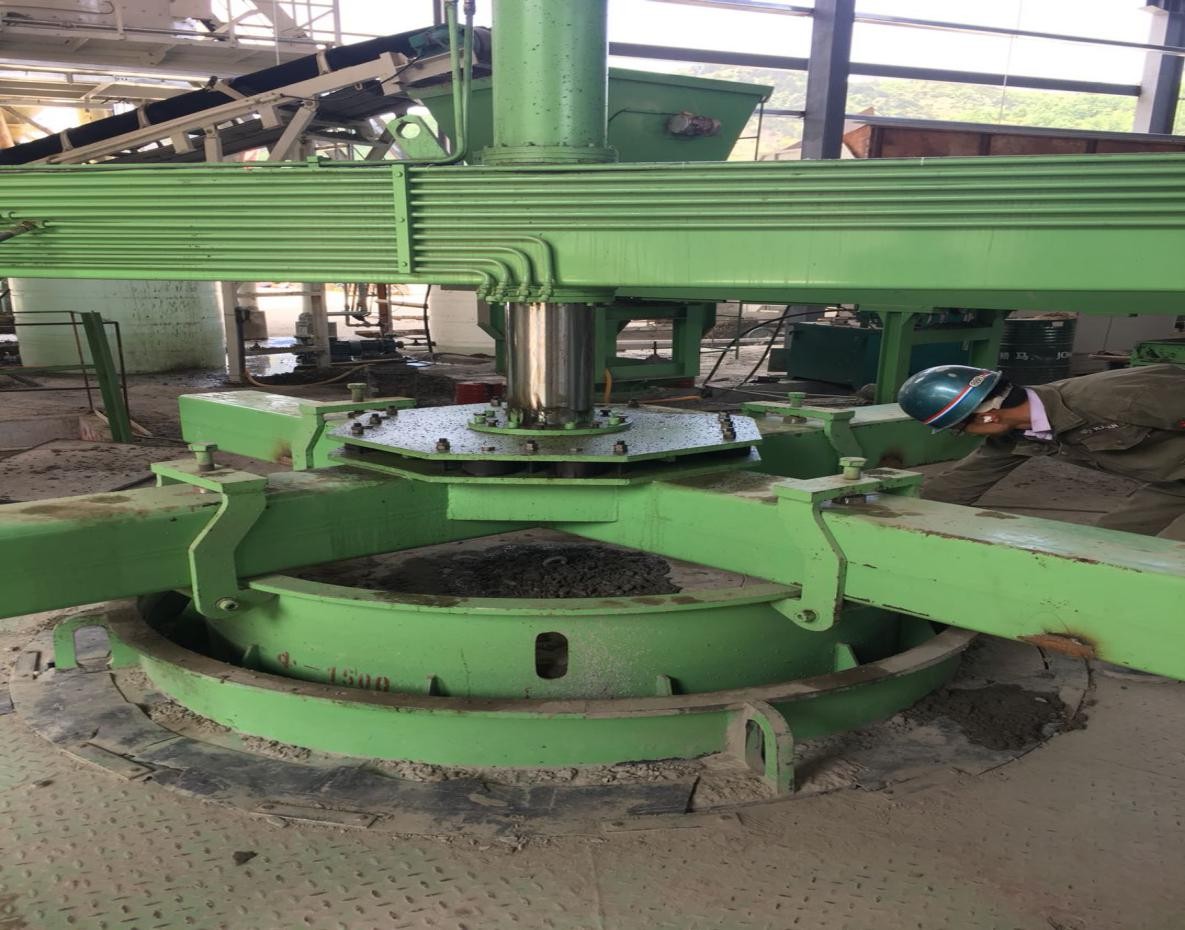 公司芯模振动设备投用